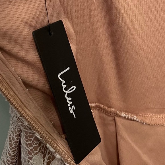 Lulu’s Dress All of My Heart White Lace Skater Dress Sz M NWT V Neck Sleeveless - Picture 14 of 14